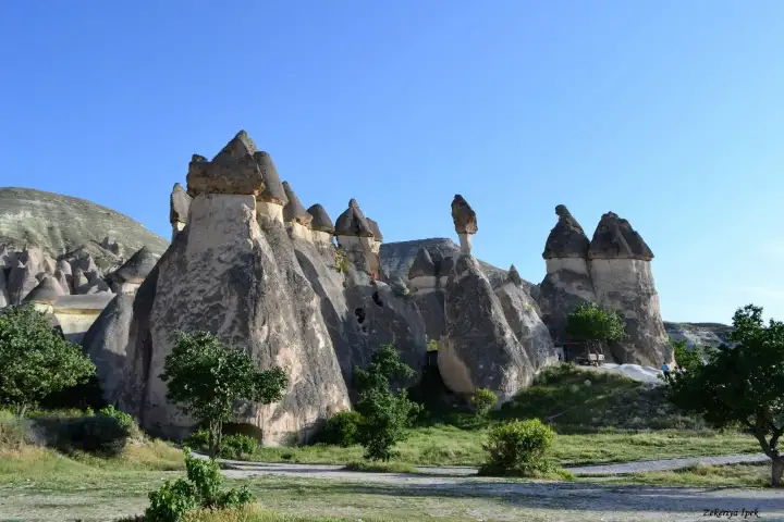 Chimeneas de hadas de Pasabag en el Tour Rojo de Cappadocia