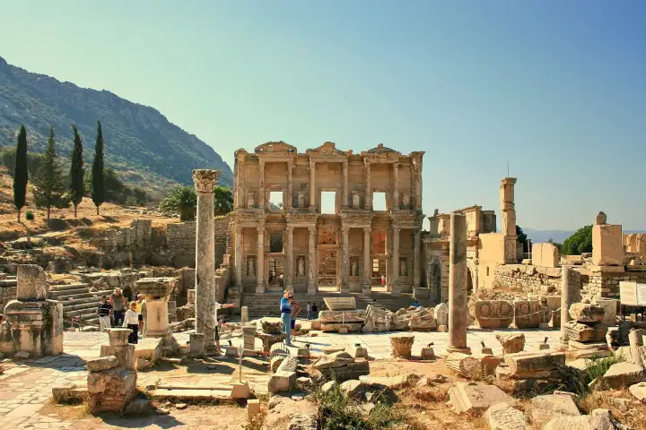 Clear sky front perspective of Celsus Library Ephesus