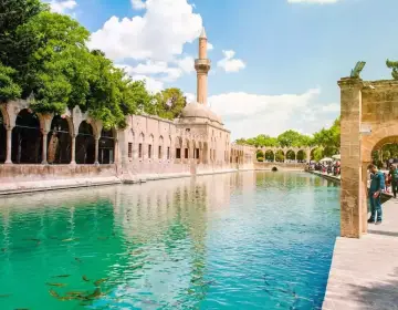 Piscina di Abramo e giardini storici a Sanliurfa