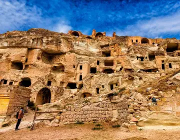 Villaggio rupestre di Cavusin nel Tour Giallo della Cappadocia